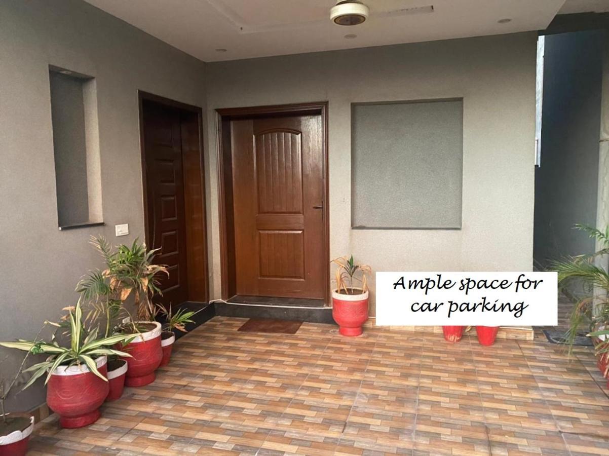 Grey Orchard Homestay - A Family Place لاهور المظهر الخارجي الصورة