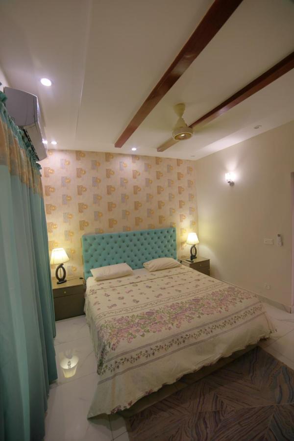 Grey Orchard Homestay - A Family Place لاهور المظهر الخارجي الصورة