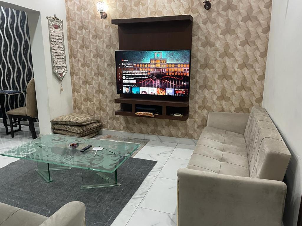 Grey Orchard Homestay - A Family Place لاهور المظهر الخارجي الصورة