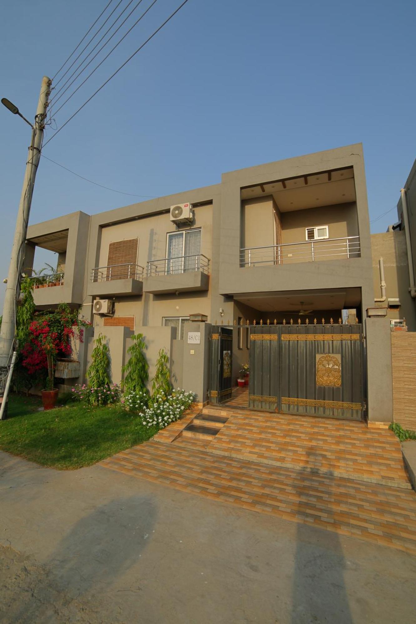 Grey Orchard Homestay - A Family Place لاهور المظهر الخارجي الصورة